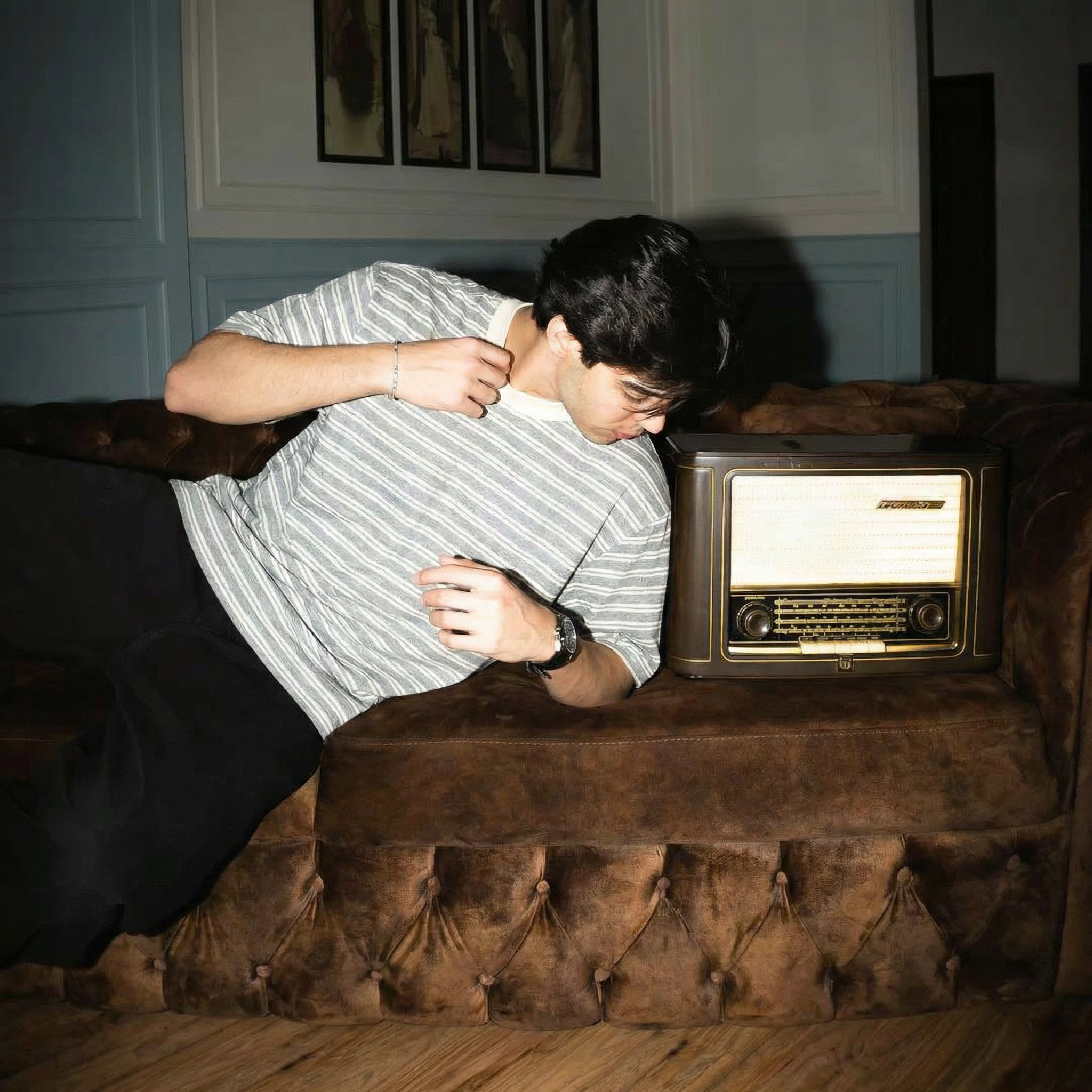 Edge Strips T-Shirt –Fossil Gray